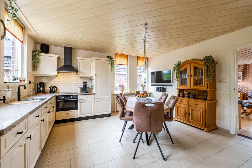 Beukenhof 6, 9982 EL Uithuizermeeden - € 425.000 k.k. - Boekholt & partners makelaars Groningen