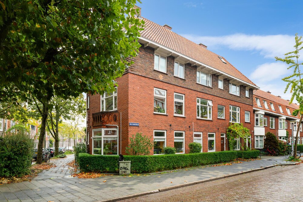 3-huone talo & omakotitalo – 64 m²